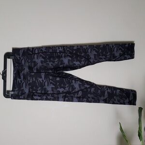 Zyia gray camo leggings, high waisted, leg pockets, women's size medium or 8-10